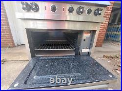 Hobart CR41 HCR41 Electric Range With Flat Iron Grill. Perfect Condition