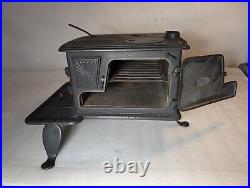 Little Eva Salesman Sample Toy Stove Kenton Mfg Early black Finish Stove