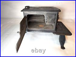Little Eva Salesman Sample Toy Stove Kenton Mfg Early black Finish Stove