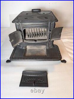 Little Eva Salesman Sample Toy Stove Kenton Mfg Early black Finish Stove