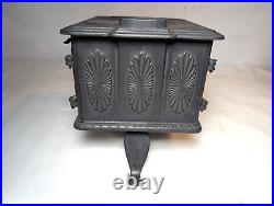 Little Eva Salesman Sample Toy Stove Kenton Mfg Early black Finish Stove