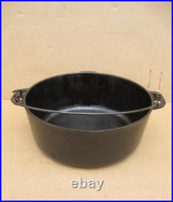 Martin Stove & Range Co Florence, AL Cast Iron Dutch Oven #8 Hamburger Logo