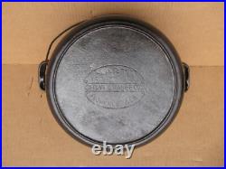 Martin Stove & Range Co Florence, AL Cast Iron Dutch Oven #8 Hamburger Logo