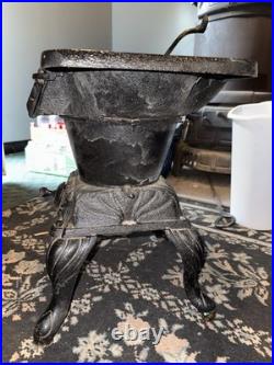 Martin Stove Range Co. Vintage Cast Iron Stove N. 8 Display Only Sells Men Model