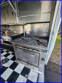Montague 4 burner stove/oven combo