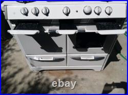 O'keefe merritt antique stove