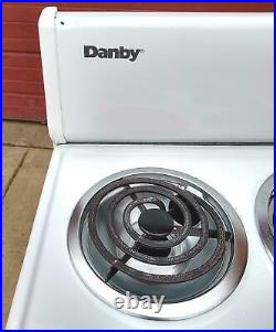 PERFECT FOR TIGHT SPACE DANBY 20 FREESTANDING ELECTRIC RANGE OVEN 220Volt WHITE