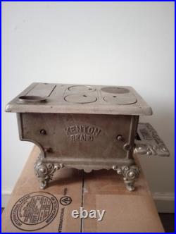 Rare Vintage Cast Iron Royal Kenton Brand Toy Salesman Sample Stove Nickel Plate