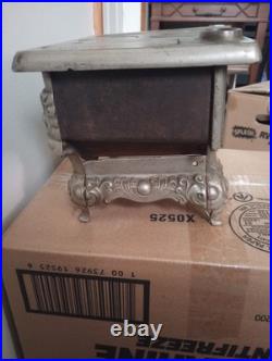 Rare Vintage Cast Iron Royal Kenton Brand Toy Salesman Sample Stove Nickel Plate