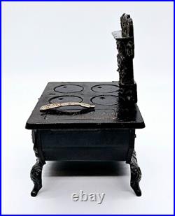 Royal Mini Stove Cast Iron Salesman Toy w 4 Burners Complete Original Box Arcade
