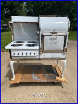 SOLD! Restored 1924 Hotpoint Stove Model RS67 Super Automatic White