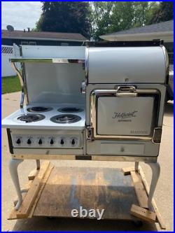 SOLD! Restored 1924 Hotpoint Stove Model RS67 Super Automatic White