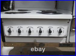 SOLD! Restored 1924 Hotpoint Stove Model RS67 Super Automatic White