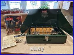 Score! VINTAGE COLEMAN TWO BURNER CAMP STOVE MODEL 425E499 (425E), 12 / 1979