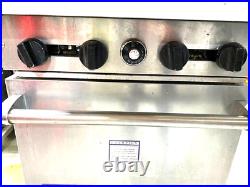 Stove 4 Burners American Range AR424 Gas with Oven/ Thermostat Control Oven