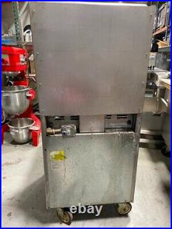 Stove 4 Burners American Range AR424 Gas with Oven/ Thermostat Control Oven