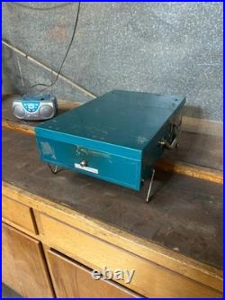 Turner 2-burner Propane Gas Stove Model 2020-A Deluxe Camp stove