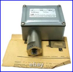 United Electric J7 218 9676 125/250 V AC 15 A Pressure Switch with 0-30HGV Range