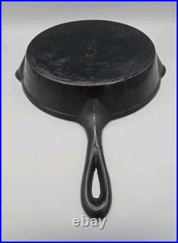Unmarked, Richmond VA Stove Co Skillet No. 7 Double Pour Sami Fancy Handle EUC