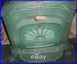 VERMONT CASTINGS RESOLUTE WOOD STOVE w ACCESSORIESBROOKFIELD, CT PICKUP ONLY
