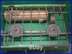 VINTAGE 1950's COLEMAN 2 BURNER CAMP STOVE model 425 estate find UNTESTED