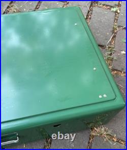 VINTAGE Coleman Model 413E Two Burner Gas Camp Stove in Original Box Exc Cond