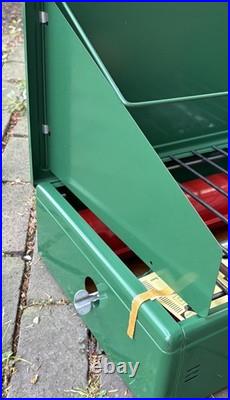 VINTAGE Coleman Model 413E Two Burner Gas Camp Stove in Original Box Exc Cond