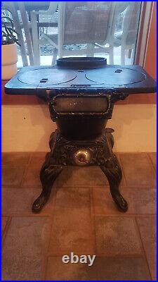 VINTAGE MARTIN STOVE & RANGE CO. No. 8 CAST IRON WOOD-BURNING STOVE-RARE FIND