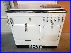 Vintage 1940 Model B Chambers Gas Oven Range Cook with the Gas Turned Off