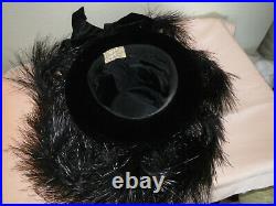Vintage 1940s Hat Lady's Wide Brim Feathers Stove Pipe