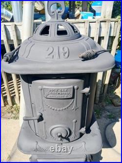 Vintage 1942 Bellaire Pine Oak Cast Iron Pot Belly Wood Burning Stove #219