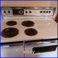 Vintage 1950's GE Electric Stove (White) 40 inch W Vintage 1950's GE Electric Stove (White) 40 inch W