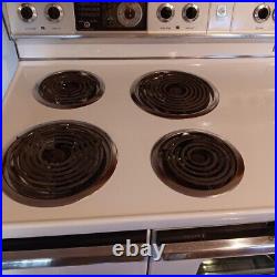 Vintage 1950's GE Electric Stove (White) 40 inch W Vintage 1950's GE Electric Stove (White) 40 inch W