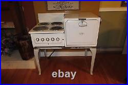 Vintage Antique 1937 Universal Electric Porcelain Farmhouse Stove/Oven #2065