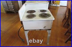 Vintage Antique 1937 Universal Electric Porcelain Farmhouse Stove/Oven #2065