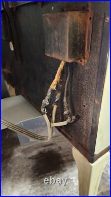 Vintage Antique 1940's Universal Electric enamel Farmhouse Stove/Oven Vintage Antique 1940's Universal Electric enamel Farmhouse Stove/Oven