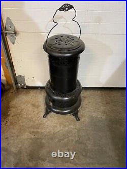 Vintage Antique 525 Perfection Oil Kerosene Parlor Cabin Heater Stove withFuel Can