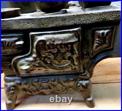 Vintage CRESCENT Cast Iron stove with accessories