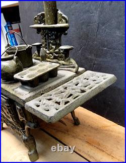Vintage CRESCENT Cast Iron stove with accessories