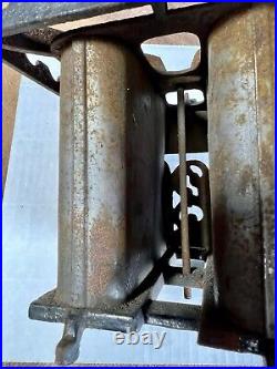 Vintage Cast Iron Kerosene Sad Iron Stove Brightest & Best TOP ONLY Read info Vintage Cast Iron Kerosene Sad Iron Stove Brightest & Best TOP ONLY Read info