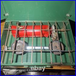 Vintage Coleman 425B Stove 2 Burner With original box and Owner's manual paper