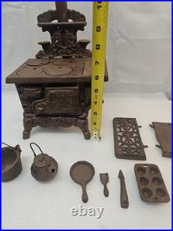 Vintage Crescent Cast Iron Stove Salesman Sample Complete with Pot, Pan and others