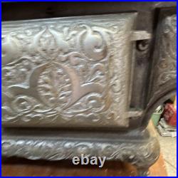 Vintage Crescent Miniature Cast Iron Stove And Pans Antique Dollhouse Toy