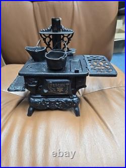Vintage Crescent Salesmens Sample Large 10 Miniature Cast Iron Cook Stove With