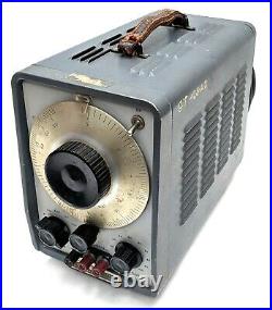 Vintage Hewlett-Packard Wide Range Oscillator Model 200CD Power On Tested AS-IS