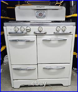 Vintage O'Keefe & Merritt 55-280-2 Range with Broiler, warmer, griddle & timer