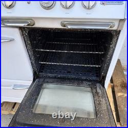 Vintage O'Keefe & Merritt Stove with 4 burners + Griddle +Grillevator +Oven