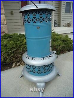Vintage Perfection 1630 Kerosene Oil Heater Blue Porcelain NICE