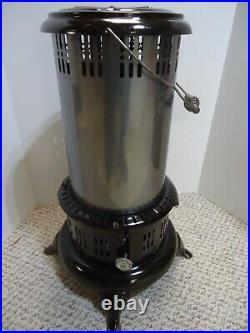 Vintage Perfection 525M Kerosene Oil Heater With Burner And Tank. EXCEPTIONAL