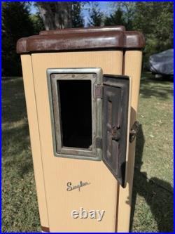 Vintage Siegler Oil Burning Stove/Heater with Amp Blower Model 400-U NICE